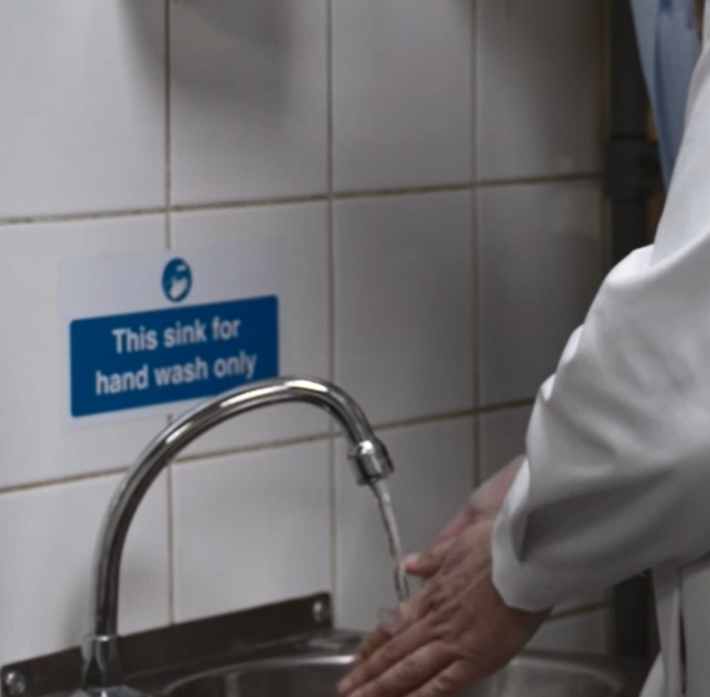 washing hands for egg safety